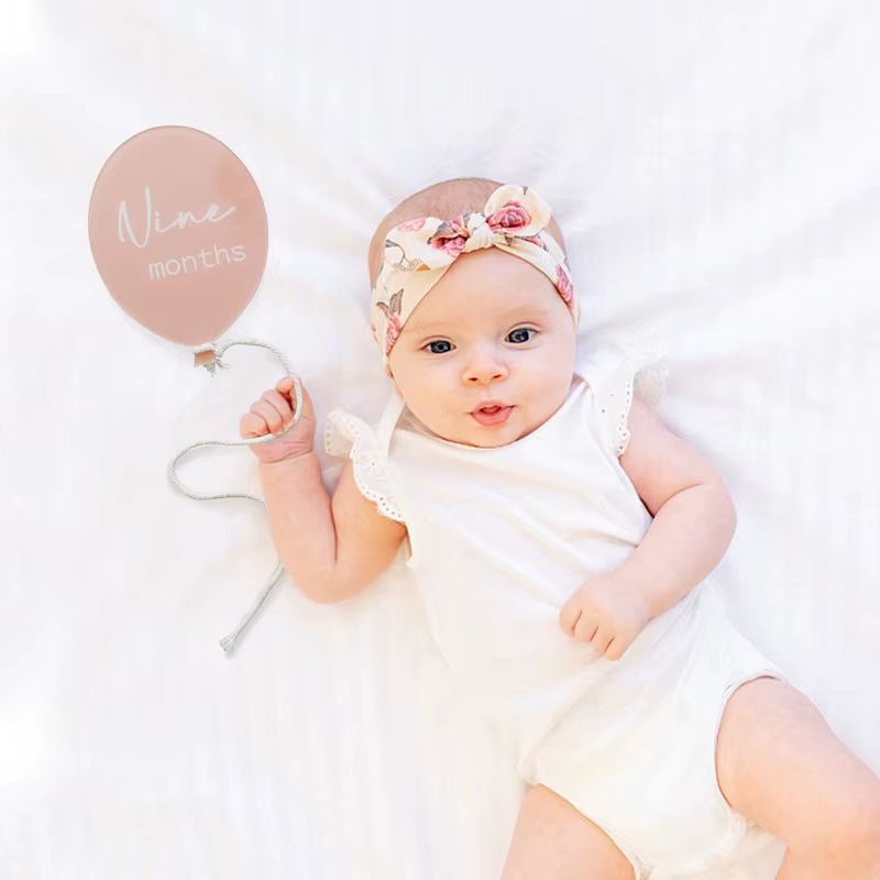 1 Set Newborn Acrylic Balloon Milestone1 - 12 Month Cardbaby Milestone Infant Born Photography Props Birthday Party Decoration - FLUFFI