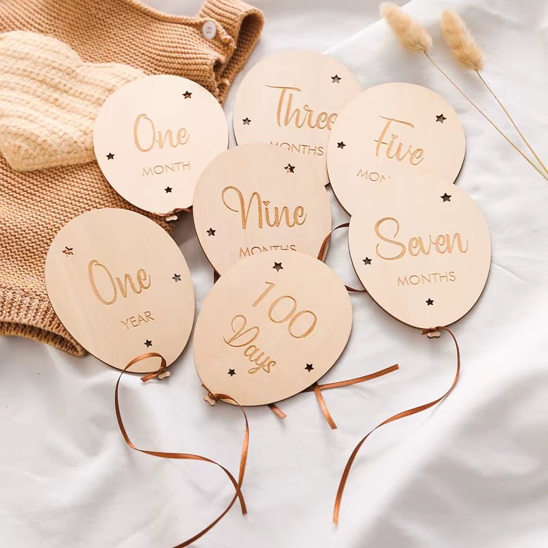 7PCS Newborn Wooden Balloon Milestone English 1 - 12 Month Wooden Card Baby Milestone Photography Props Birthday Party Decoration - FLUFFI