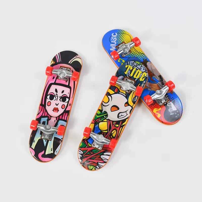 Finger Board - Mini Skateboard - Fingertip Tricks - FLUFFI