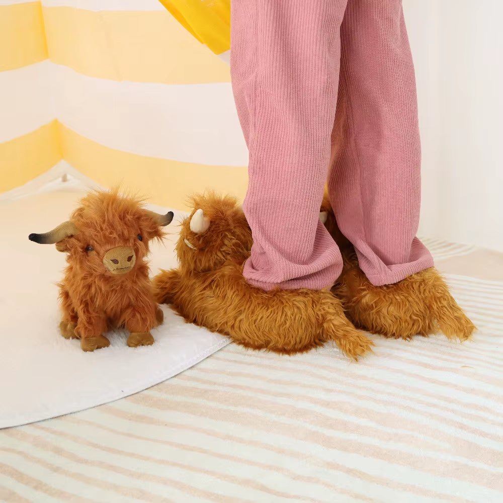 Highland Cattle Slippers Scottish Highland Cow Slippers Plush Non Slip Soft Home Indoor Cute Slippers - FLUFFI